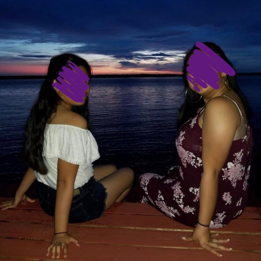 Old Navy Cream Off Shoulder Top (S)